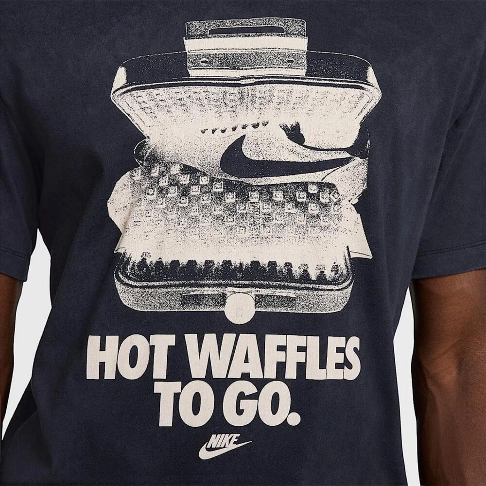 Nike Men's T-shirt